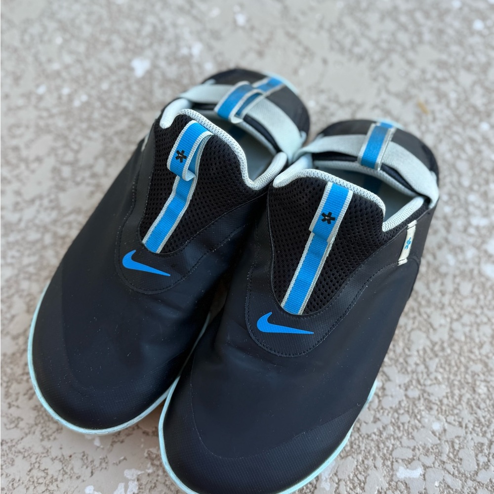 Nike Men's Black and Blue Athletic Slip-Ons